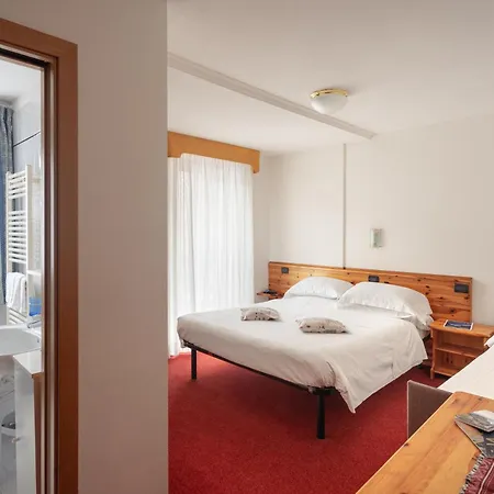 Hotel Emma 3*